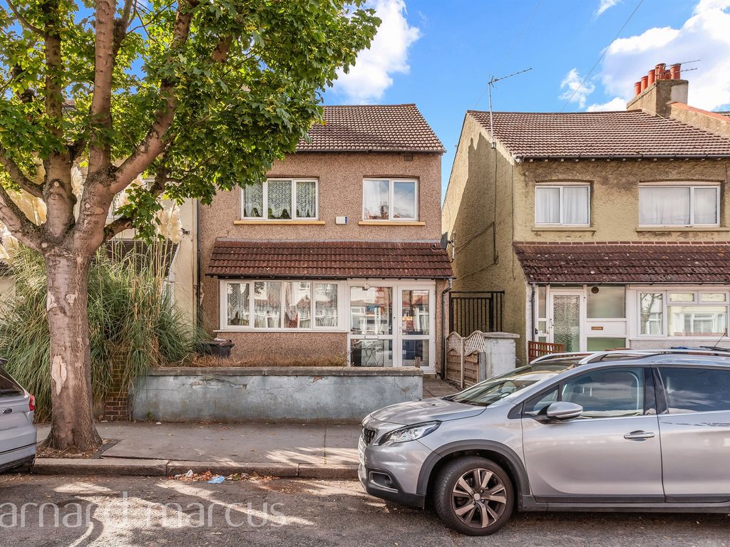 3 bed end terrace house for sale in Blackhorse Lane,