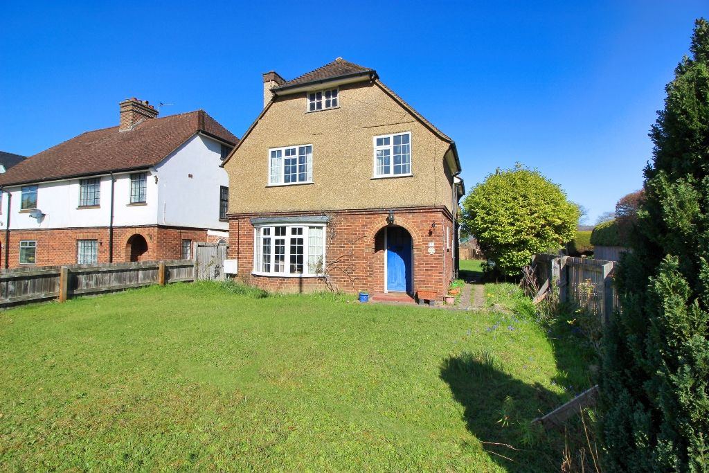 4 bed detached house for sale in Maidstone Road, Borough Green TN15