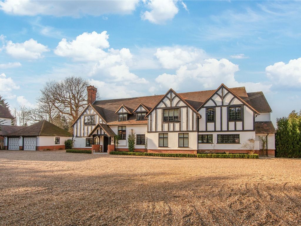 6 bed detached house for sale in Watford Road, Radlett, Hertfordshire