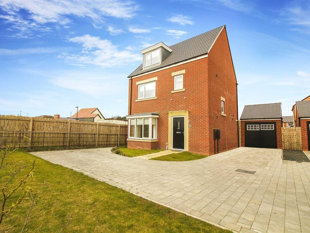 4 bed detached house to rent in White House Drive, Killingworth