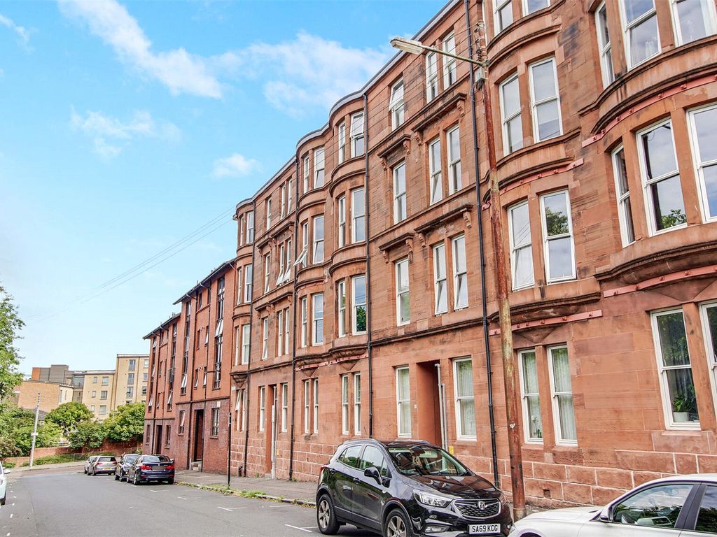 2 bed flat for sale in Ancroft Street, St Cross, Glasgow G20, £