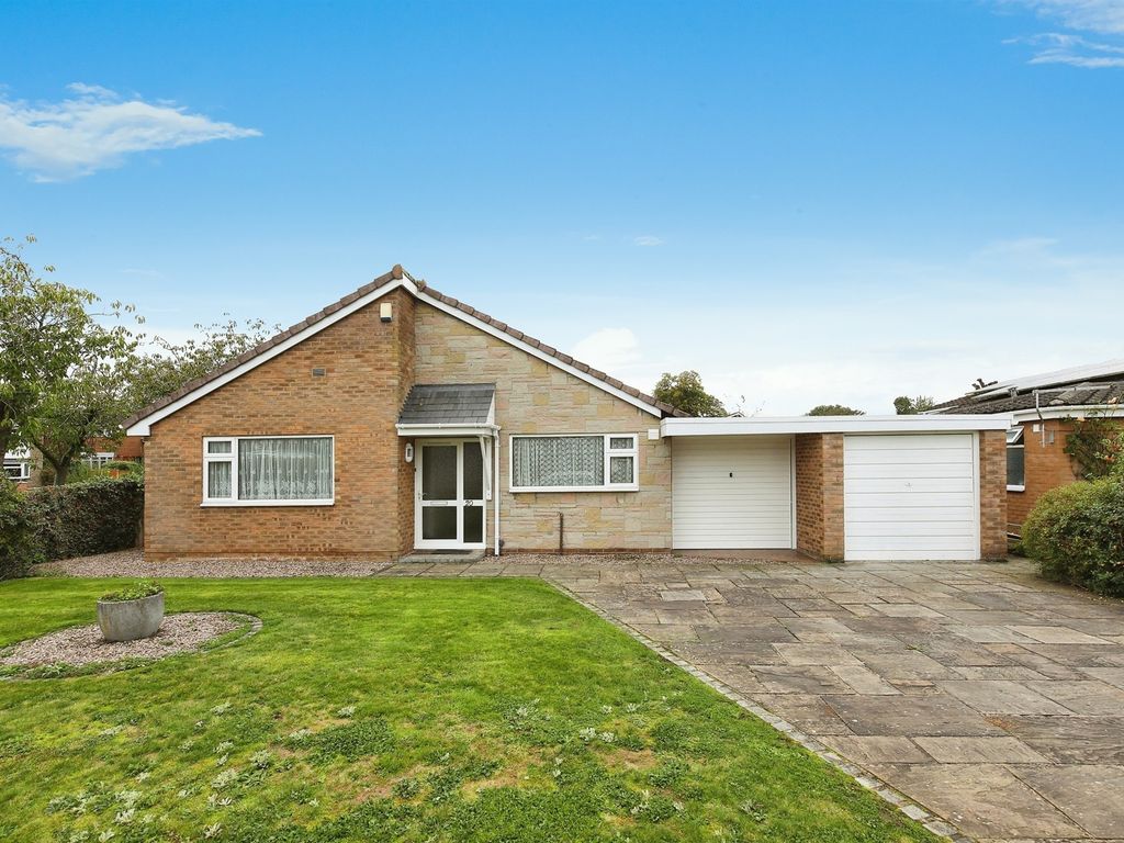 3 bed detached bungalow for sale in The Loont, Winsford CW7, £290,000