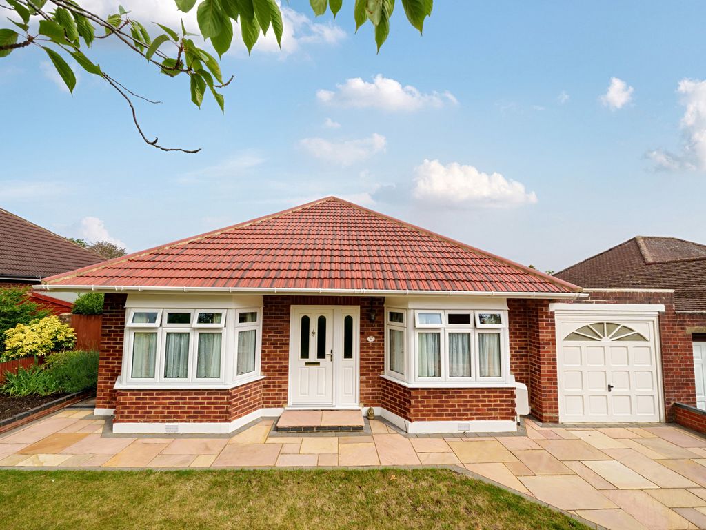 3 bed bungalow for sale in Avalon Road, Orpington BR6 Zoopla