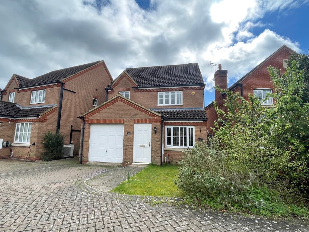 3 bed detached house for sale in Hargate Way, Peterborough PE7, £