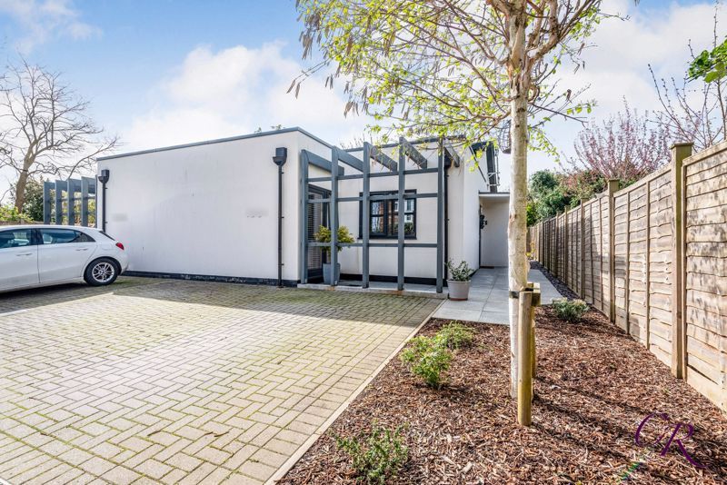 2 bed semidetached bungalow for sale in Arle Road, Cheltenham GL51, £