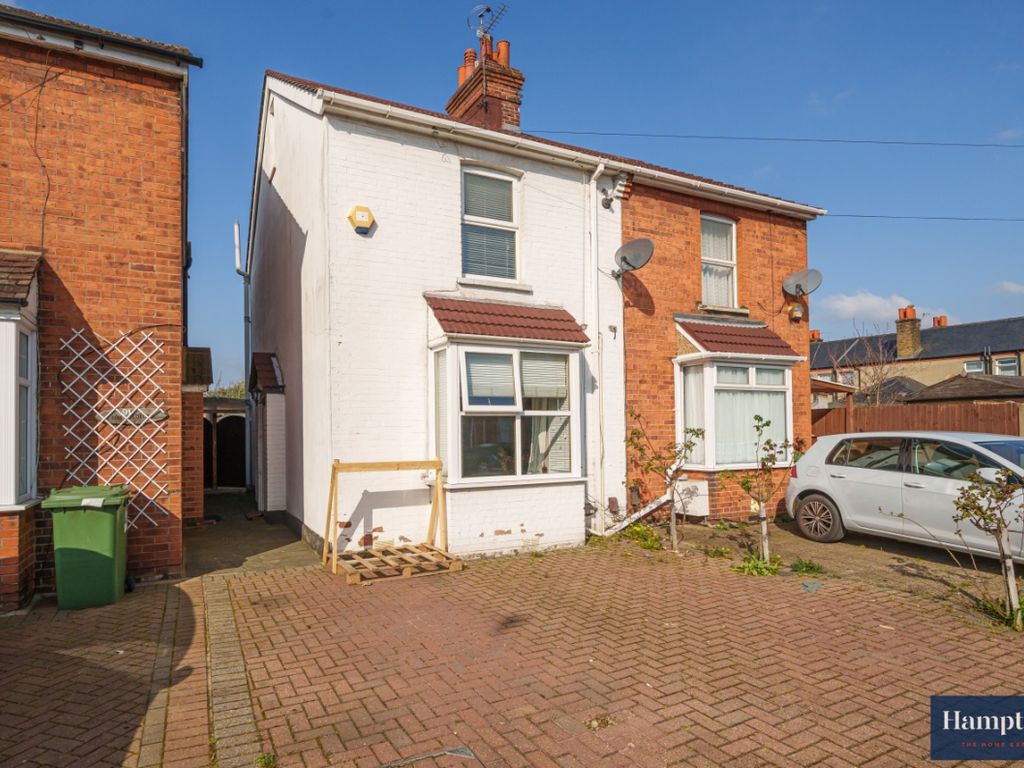 2 bed semidetached house to rent in Lower Court Road, Epsom KT19 Zoopla