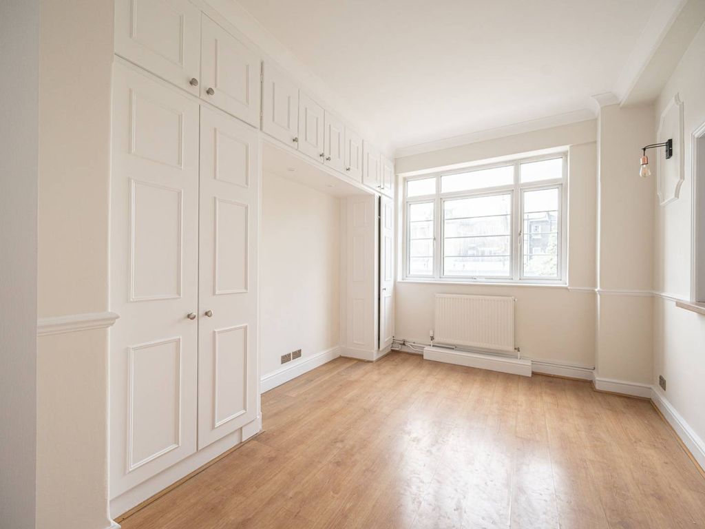 1 bed flat to rent in Camden Road, Camden Town, London NW1, £1,800 pcm