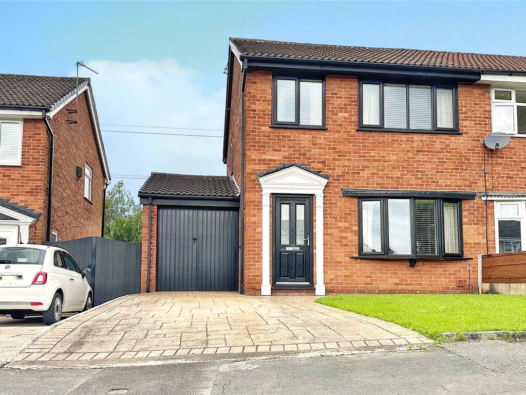3 bed semidetached house for sale in The Fairway, New Moston
