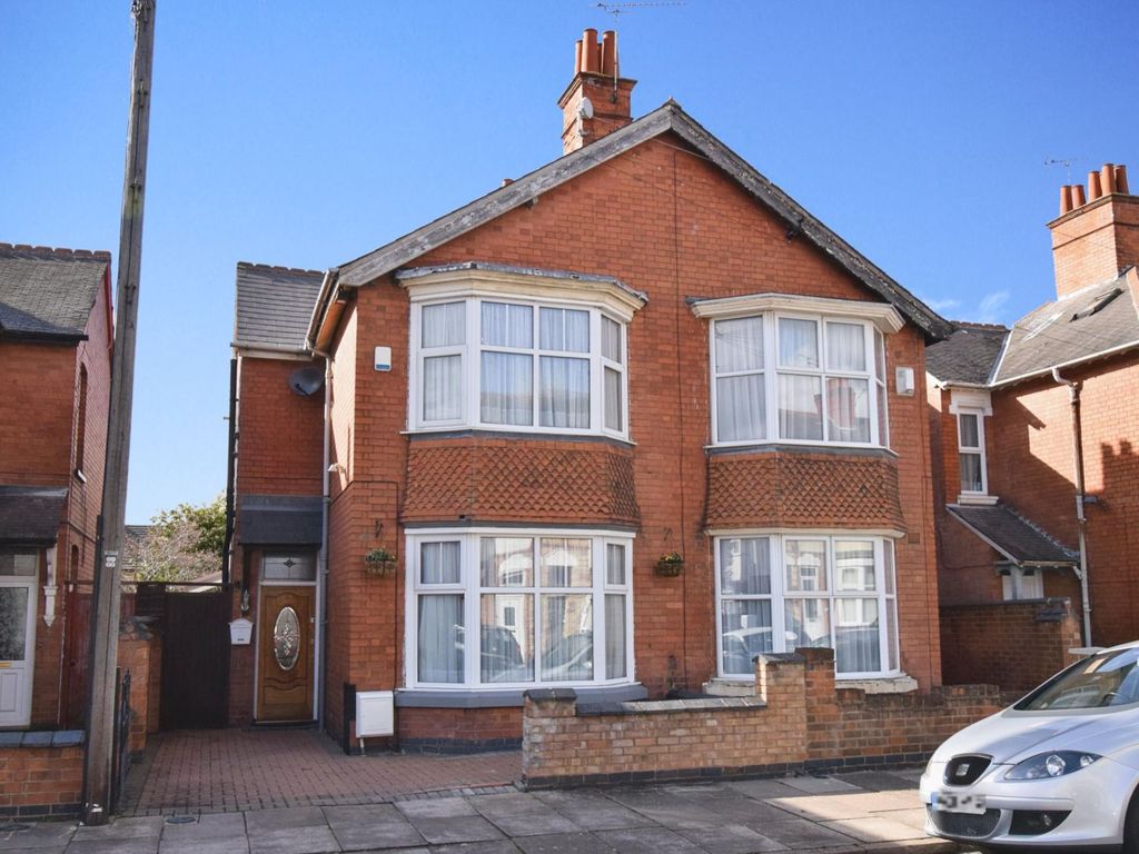 4 bed semidetached house for sale in Baden Road, Evington, Leicester