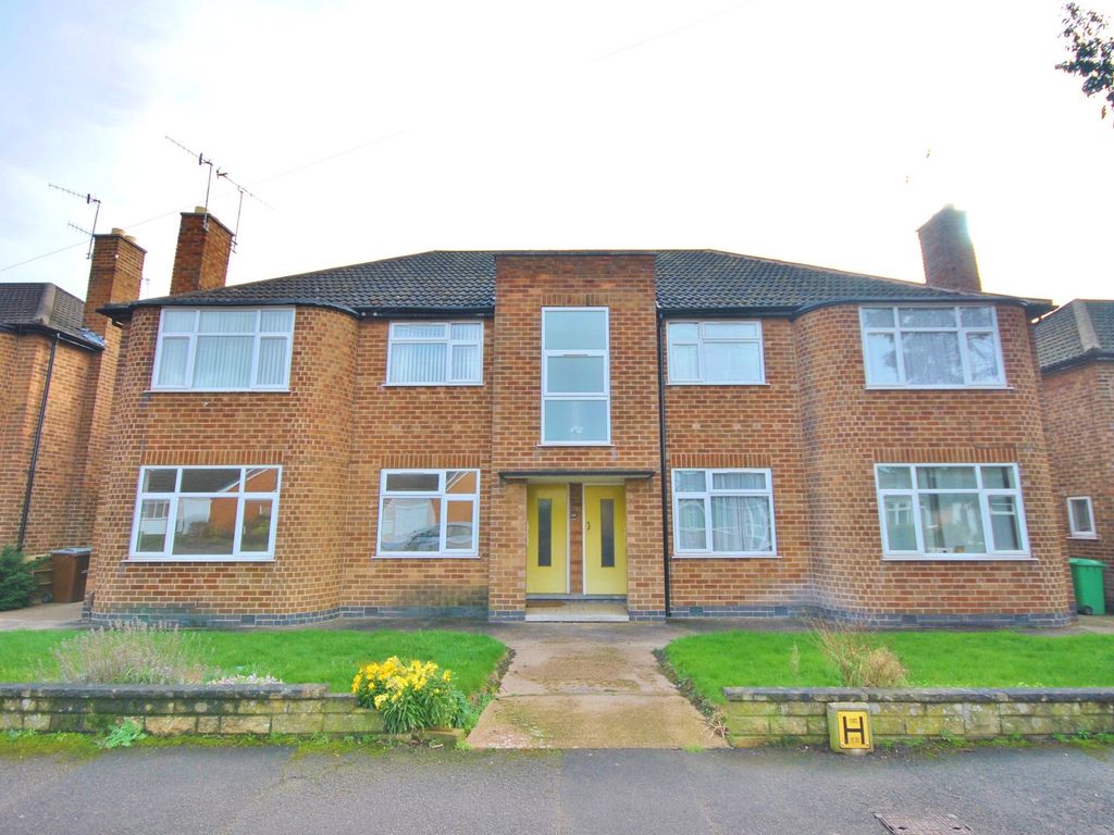 2 bed flat to rent in Redbourne Drive, Beechdale, Nottingham