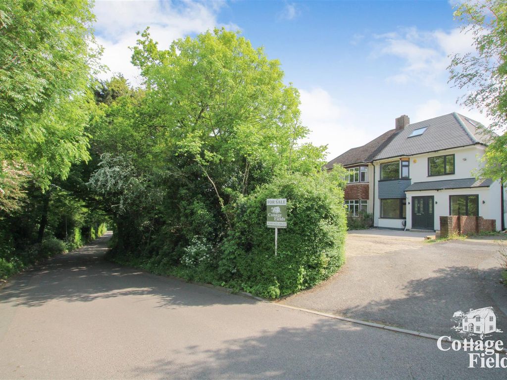 5 bed semidetached house for sale in Holbeck Lane, Goffs Oak/Cheshunt