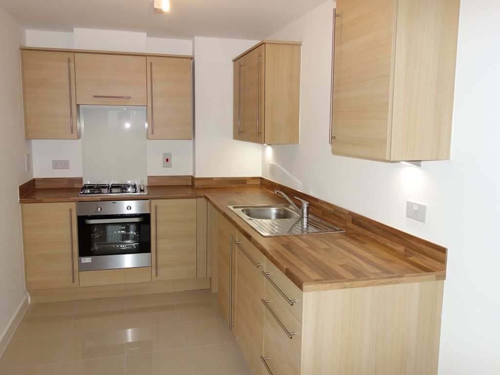 1 bed flat to rent in Radcliffe House, 3 Worcester Close, Anerley, London SE20, £1,350 pcm Zoopla