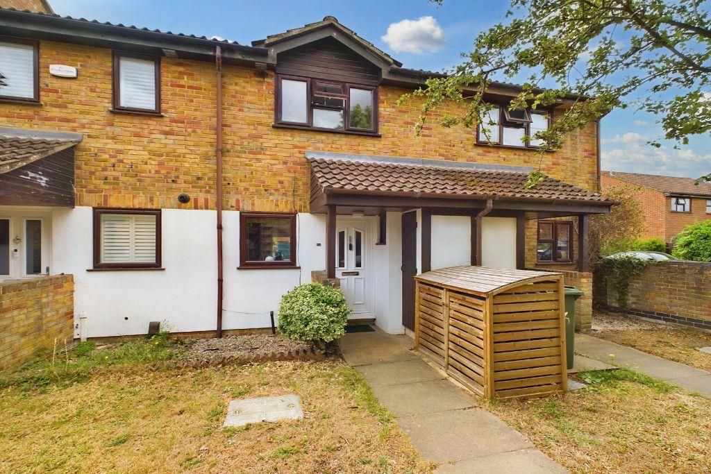 2 bed terraced house for sale in Walton Park Lane, WaltonOnThames