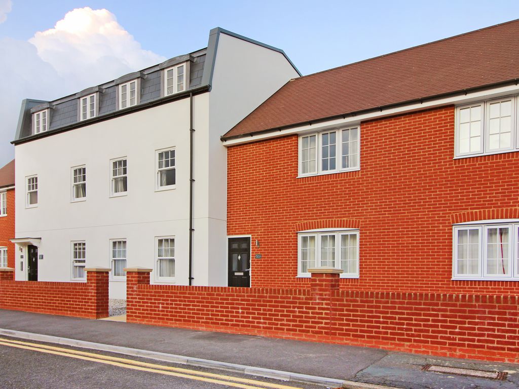 2 bed flat to rent in High Street, Sturry, Canterbury CT2 Zoopla