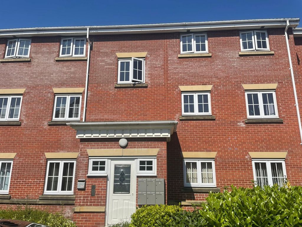 2 bed terraced house to rent in Firbank, Bamber Bridge, Preston PR5