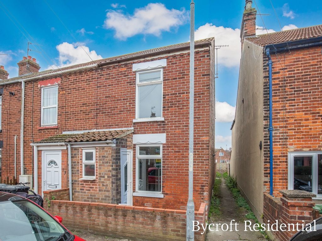 3 bed end terrace house to rent in St. Julian Road, CaisterOnSea