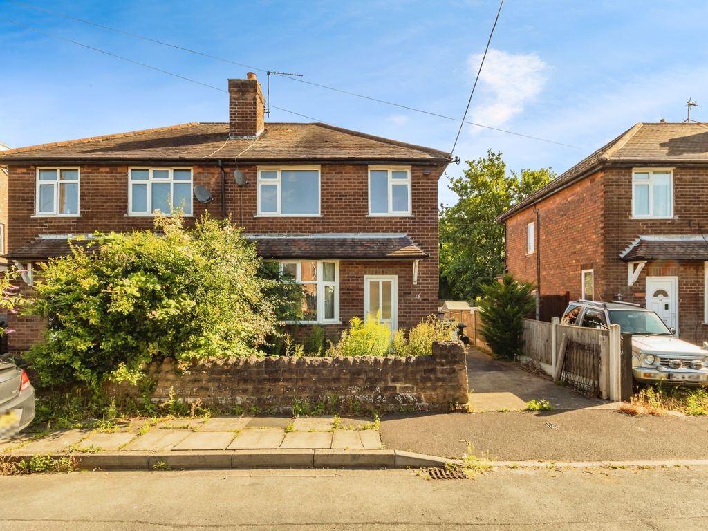 3 bed semidetached house for sale in Princess Avenue, Beeston