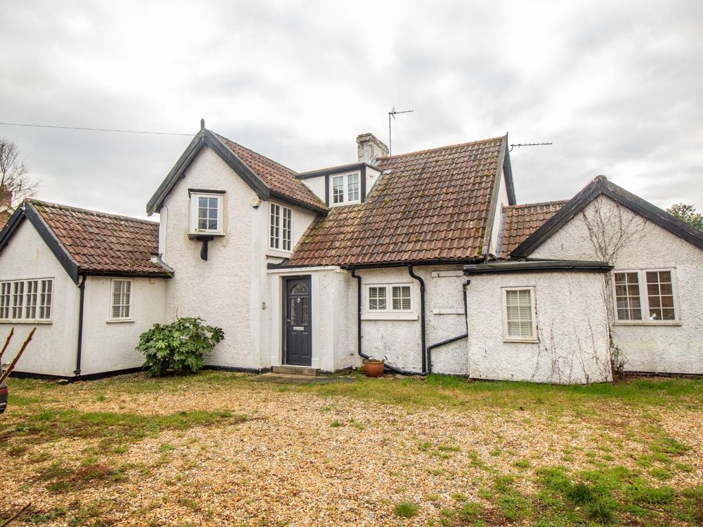 4 bed detached house for sale in Royston Road, Harston, Cambridge CB22