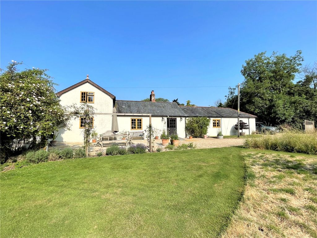 4 bed detached house for sale in Green Lane, Fordingbridge, Hampshire