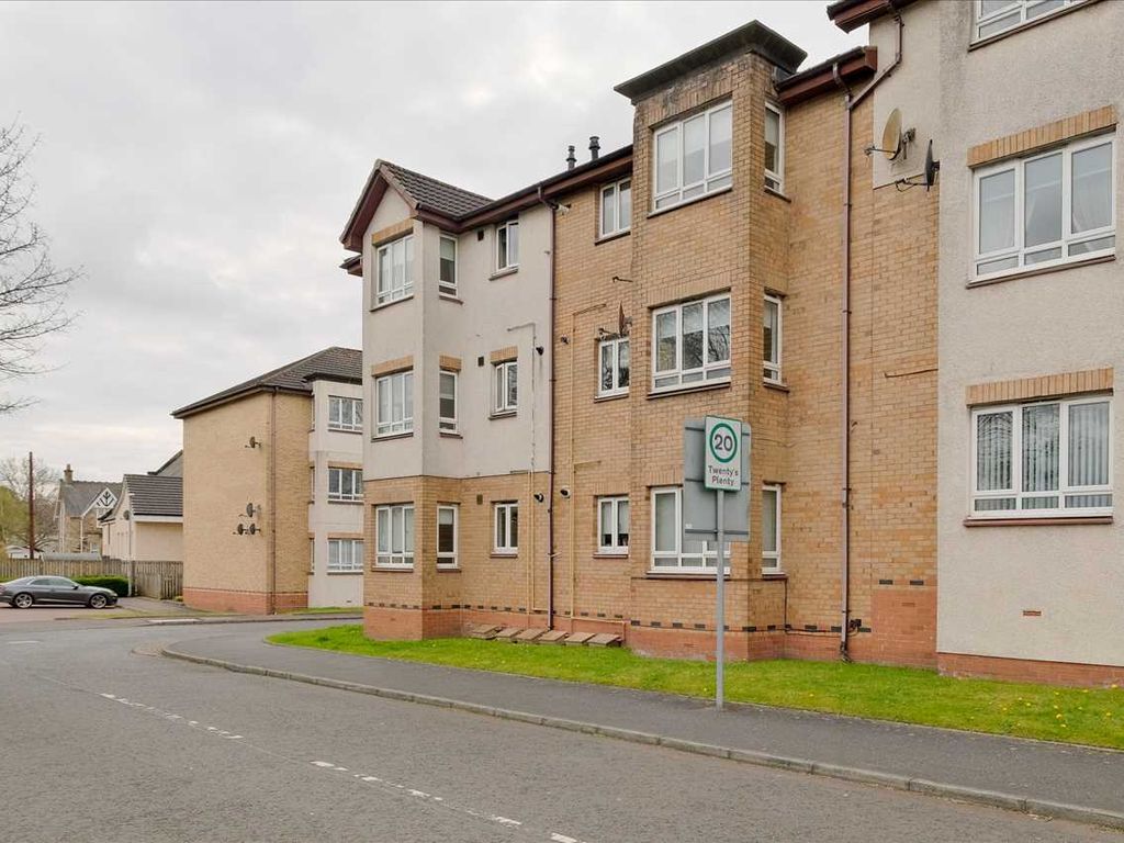 2 bed flat for sale in Lees Court, Coatbridge ML5 Zoopla