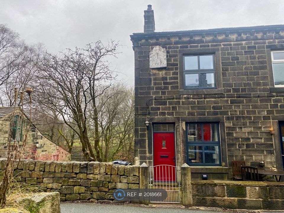 3 bed end terrace house to rent in Lumbutts, Todmorden OL14, £1,200 pcm