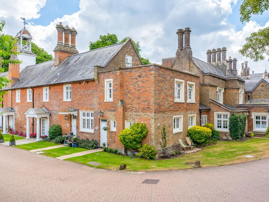 3 bed property for sale in Hamels Park, Buntingford SG9 Zoopla