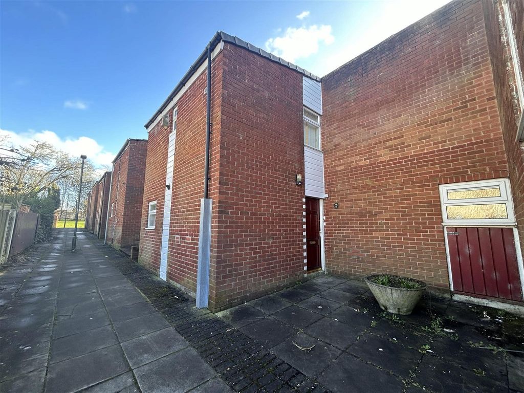 3 bed terraced house to rent in Alderley, Skelmersdale WN8, £700 pcm