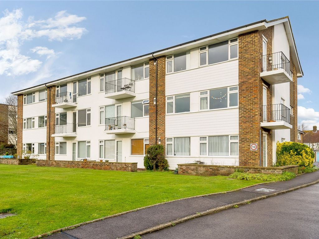 1 bed flat to rent in Bath Road, Worthing, West Sussex BN11, £950 pcm