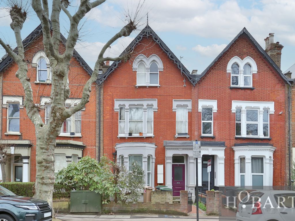 3 bed flat to rent in Upper Tollington Park, Finsbury Park, London N4