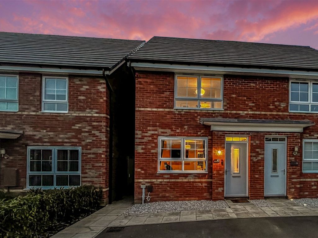 2 bed semidetached house for sale in Flower Garden Drive, Nuneaton