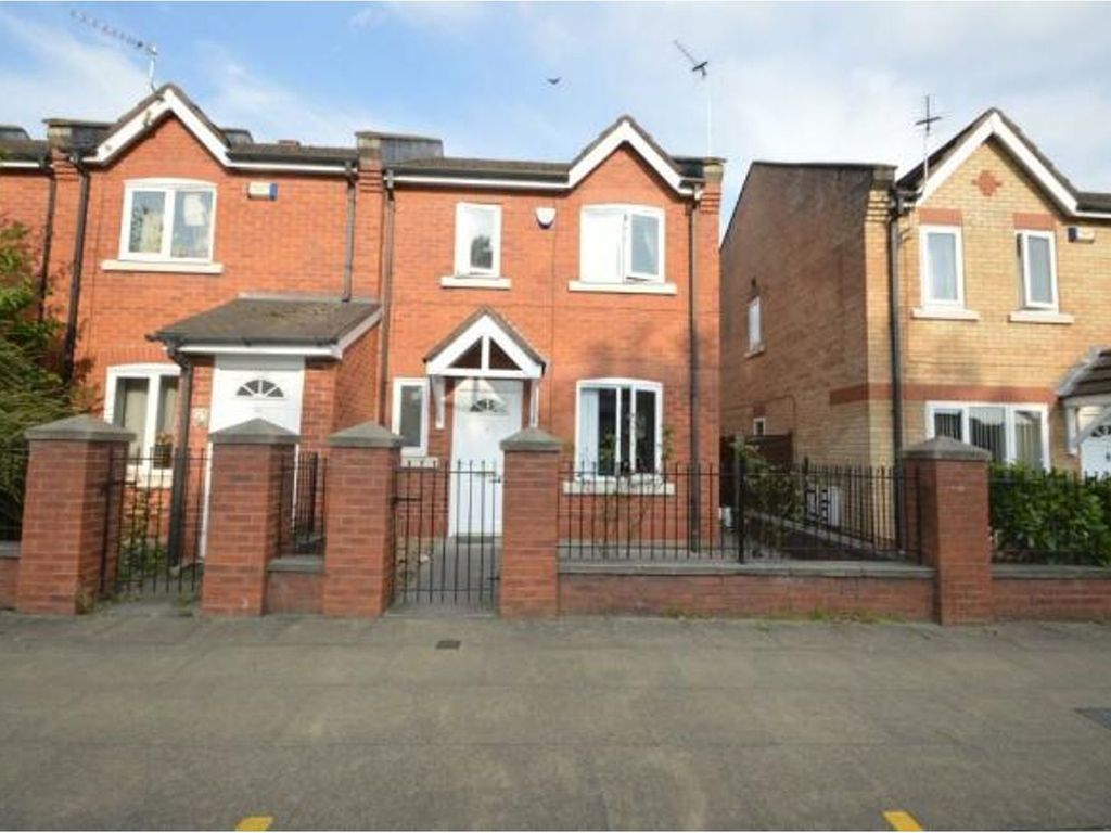3 bed terraced house for sale in Chorlton Road, Manchester M15, £