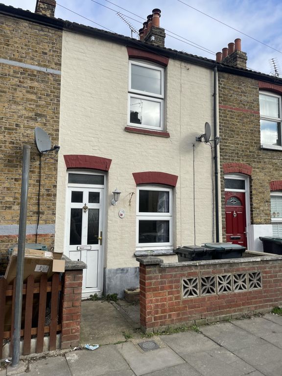 2 bed property to rent in Nelson Road, Northfleet, Kent DA11 Zoopla