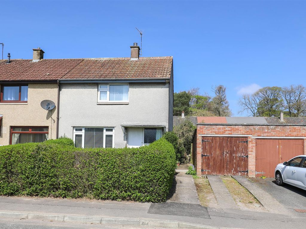 2 bed end terrace house for sale in Cameron Crescent, Glenrothes KY6, £