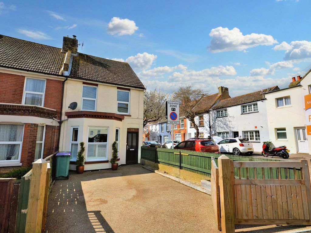 2 bed end terrace house for sale in Black Bull Road, Folkestone CT19