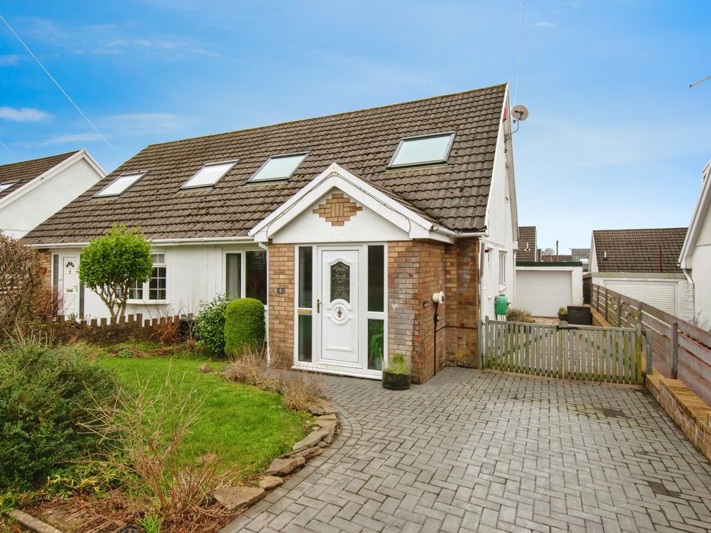 3 bed semidetached house for sale in Balmoral Close, Pontypridd CF37