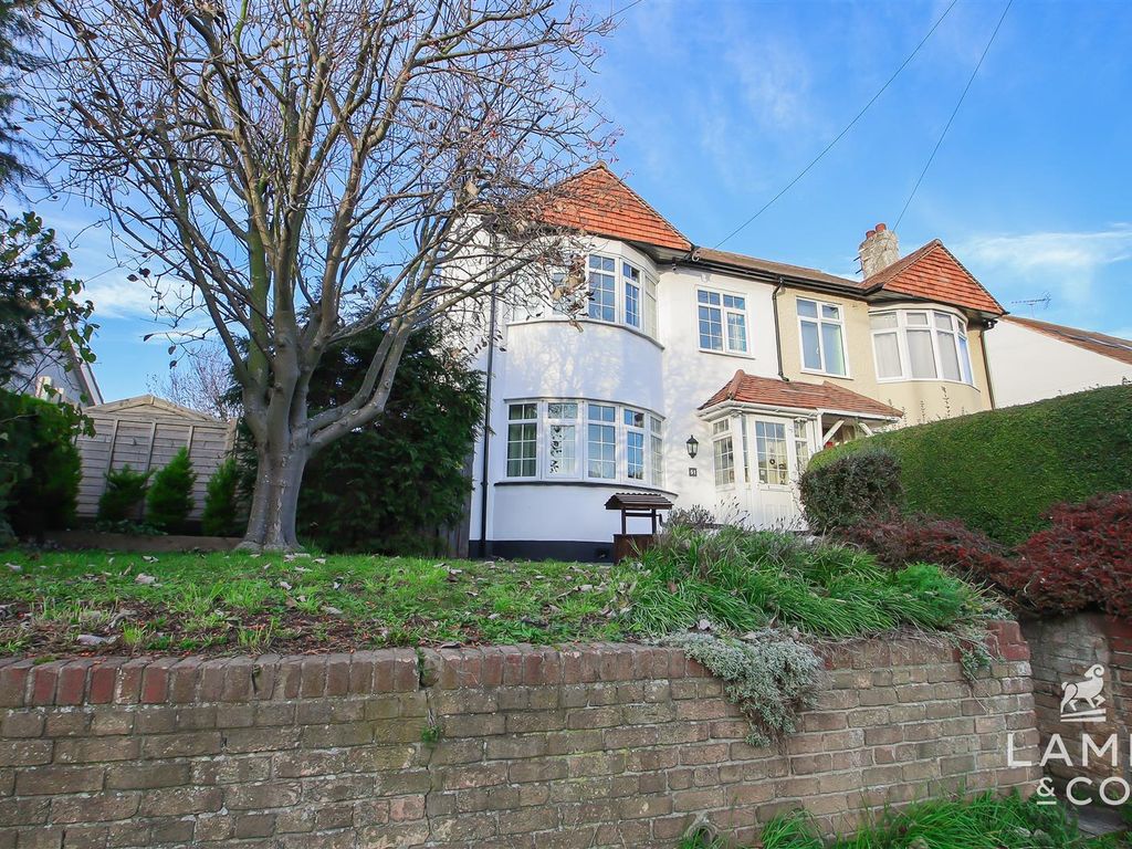 4 bed semidetached house for sale in Valley Road, ClactonOnSea CO15