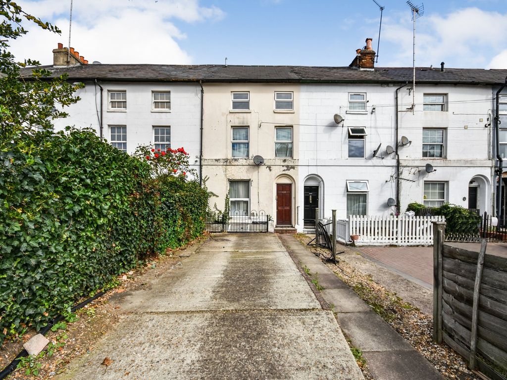 4 bed terraced house for sale in Chatham Street, Reading RG1, £500,000