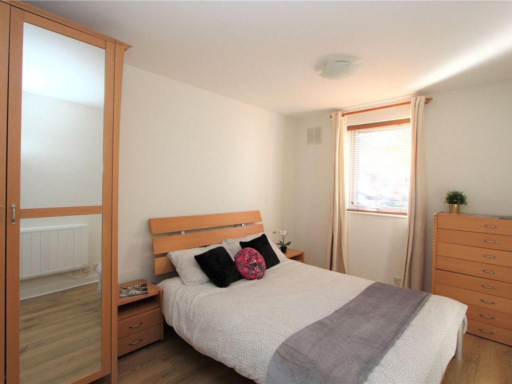 1 bed flat to rent in The Cloisters, South Ealing Road, London W5 Zoopla
