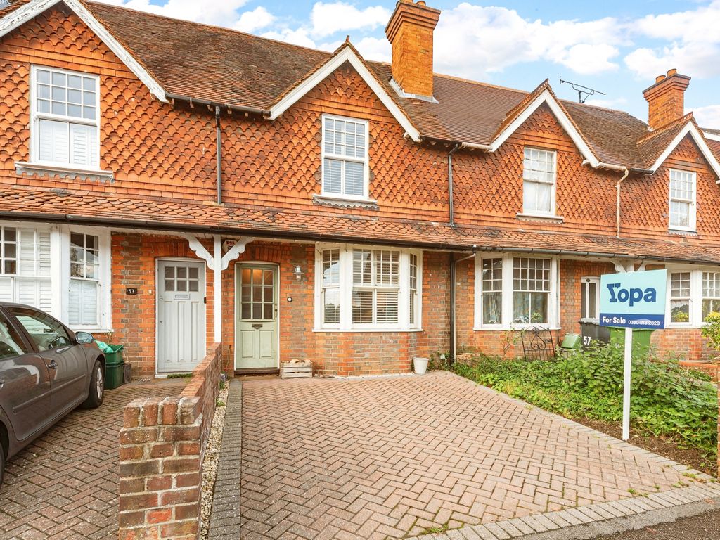 3 bed terraced house for sale in Reading Road, Pangbourne, Reading RG8