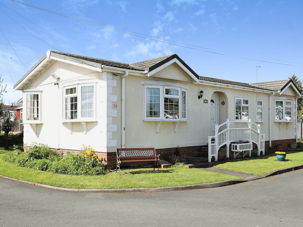 2 bed mobile/park home for sale in Aston Cantlow Road, Wilmcote