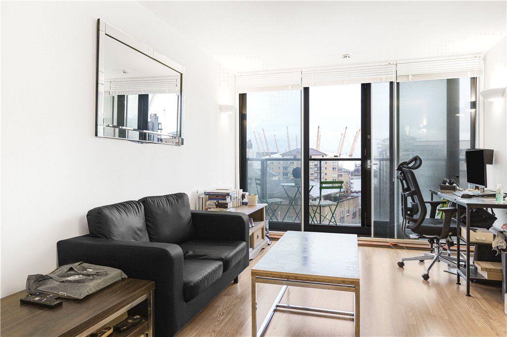 1 bed flat for sale in Blackwall Way, London E14, £350,000 Zoopla