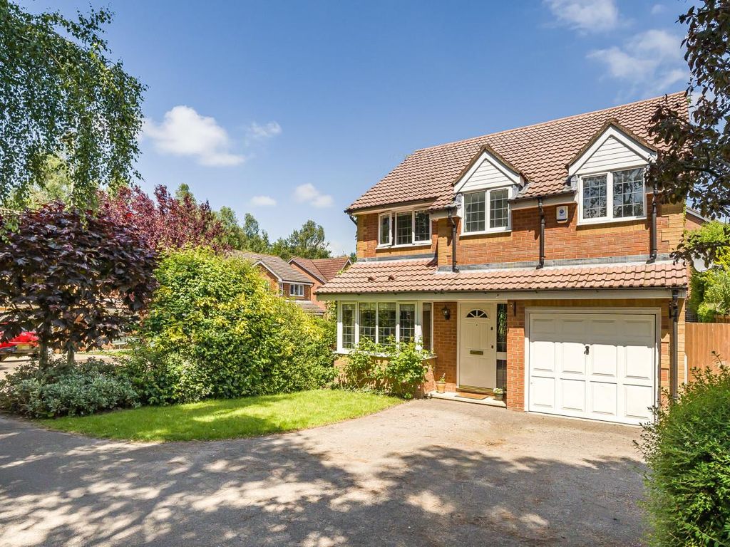 4 bed detached house for sale in Sandringham Close, Knightwood Park