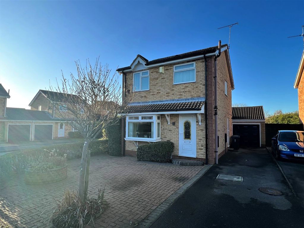 3 bed detached house for sale in Juniper Close, Lincoln LN5 Zoopla