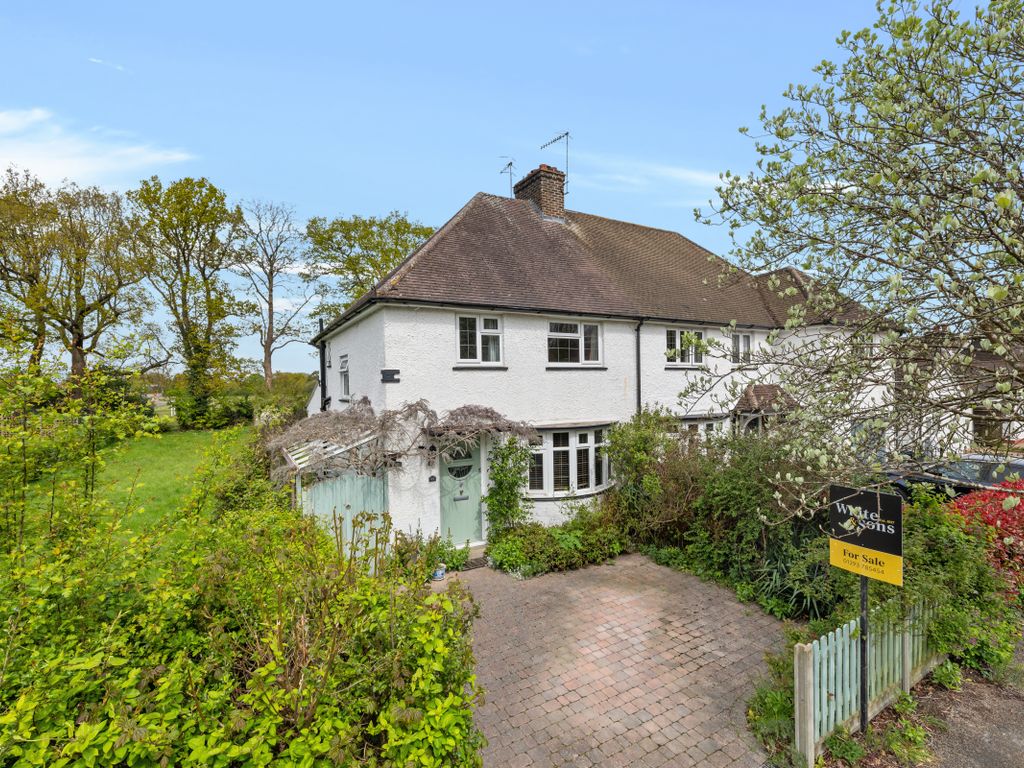3 bed semidetached house for sale in Silverlea Gardens, Horley, Surrey
