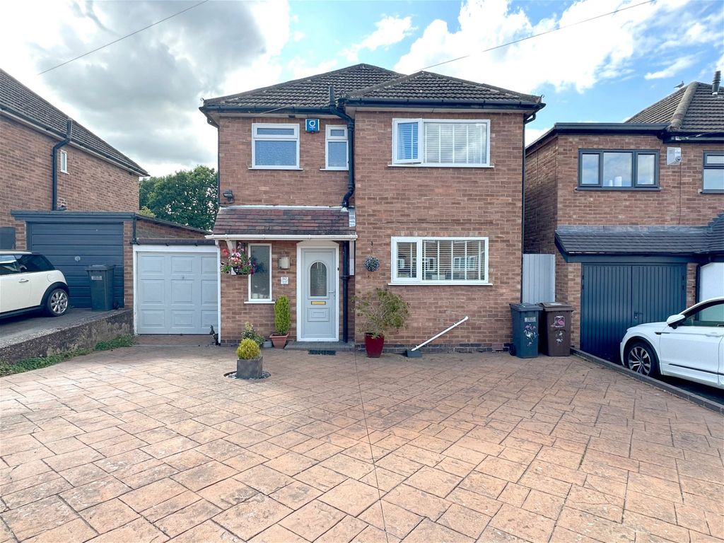 3 bed detached house for sale in Neville Road, Shirley B90, £425,000 ...