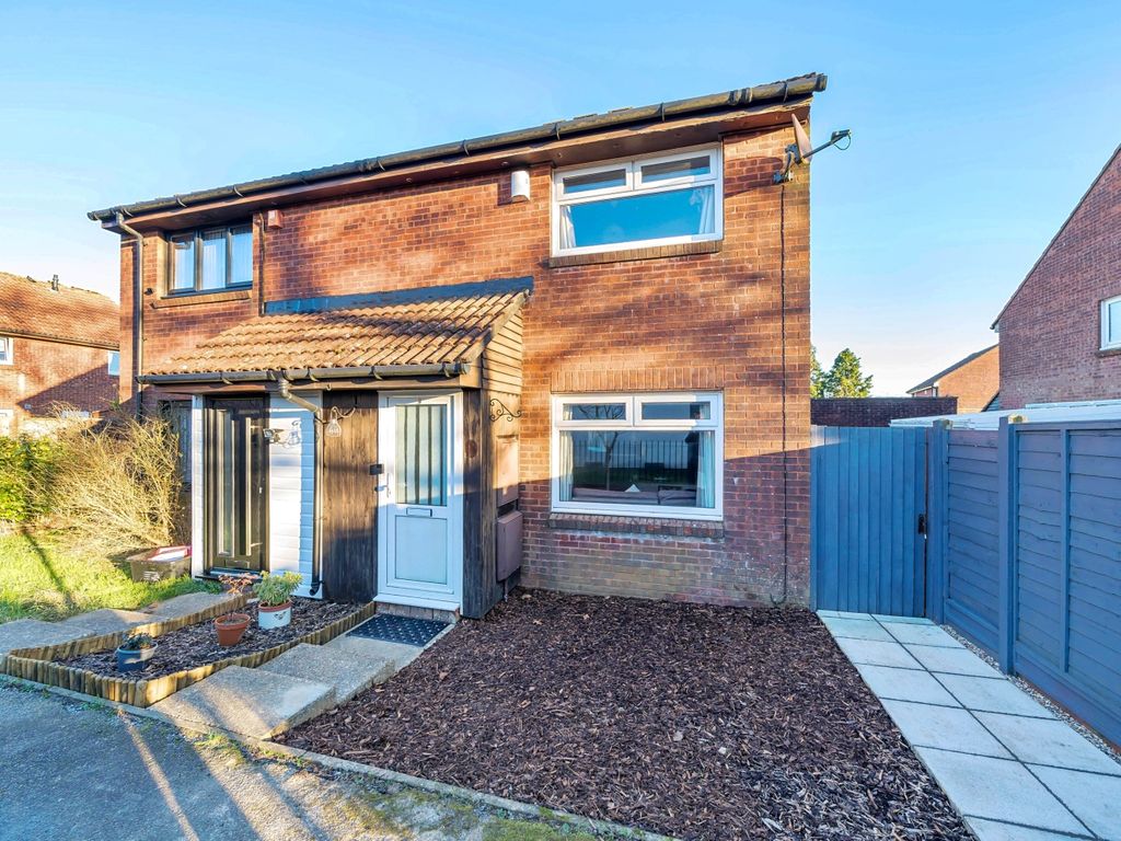 2 bed semidetached house for sale in Churchill Walk, Hawkinge