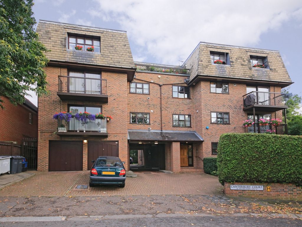 2 bed flat to rent in Canterbury Court, Woodlands, Golders Green NW11