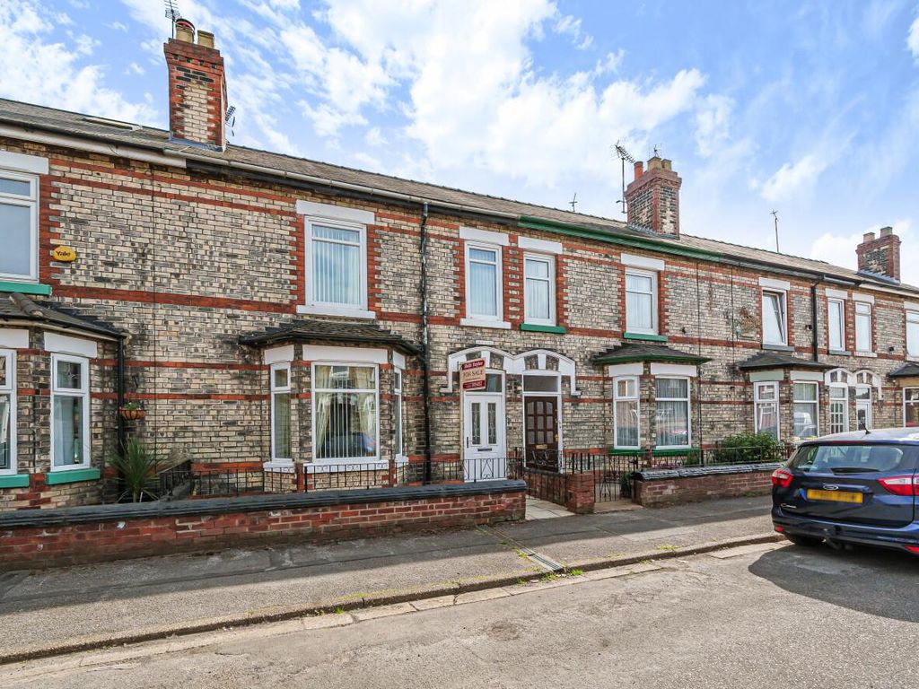3 bed terraced house for sale in Westfield Avenue, Selby YO8, £220,000 Zoopla