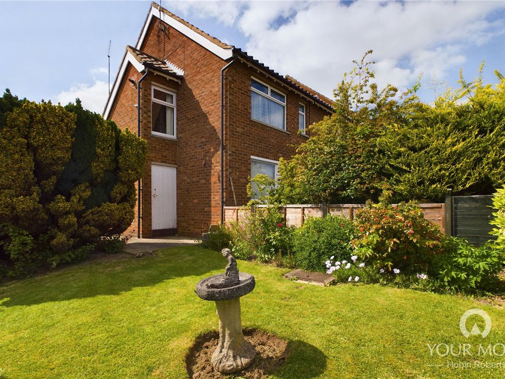 2 bed for sale in Laburnum Crescent, Spinney Hill