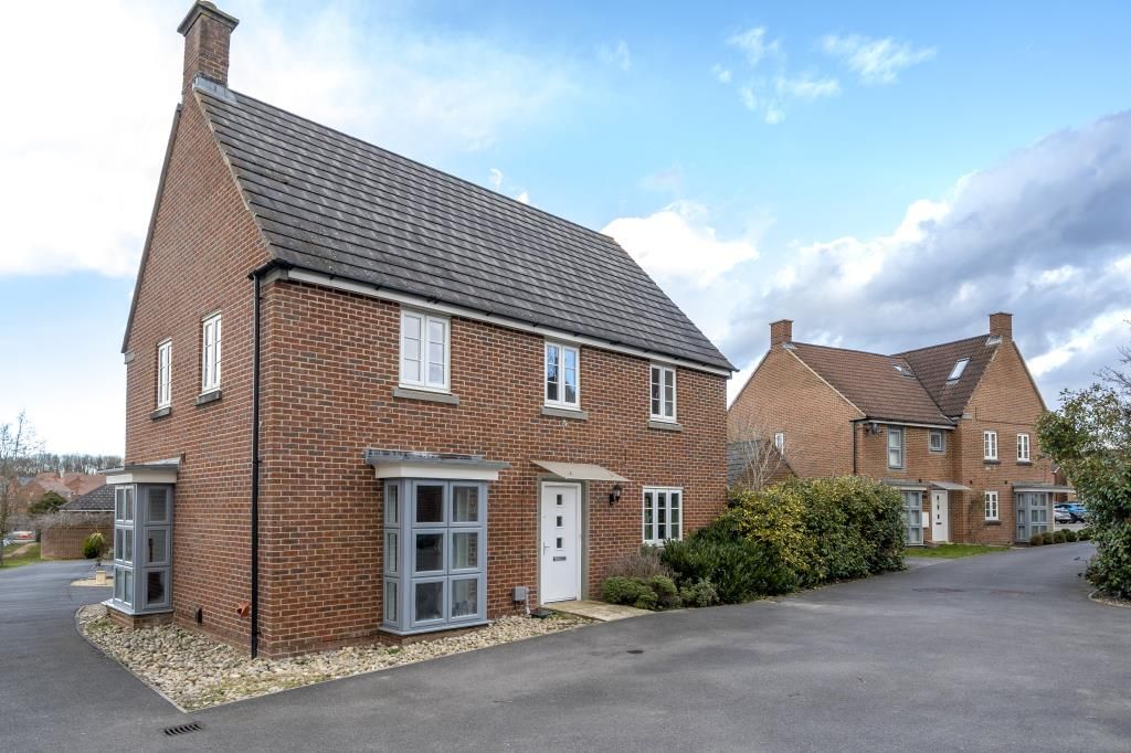 4 bed detached house for sale in Basingstoke, Hampshire RG24 Zoopla
